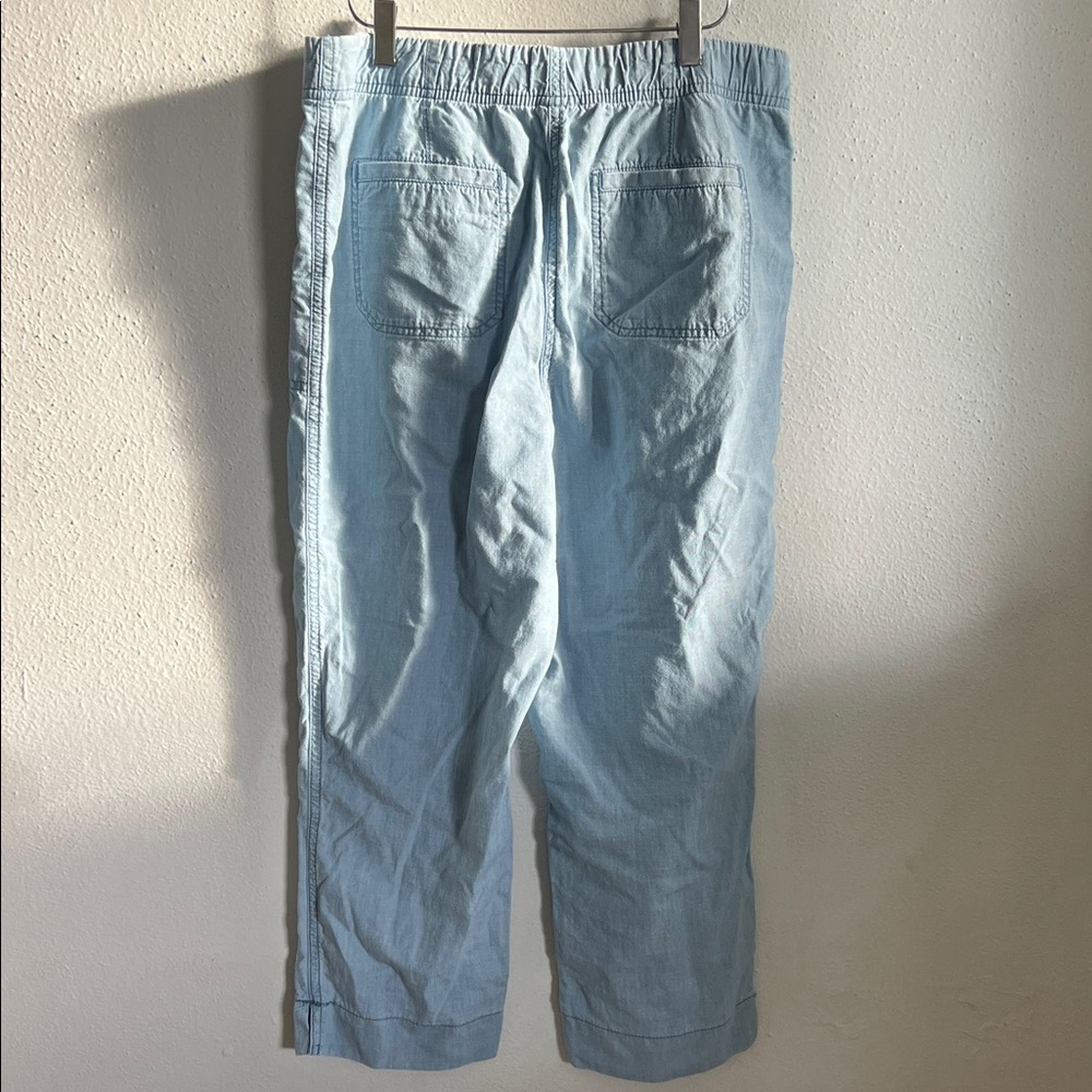 Chico’s Chambray Cropped Capri Pants - Picture 5 of 6